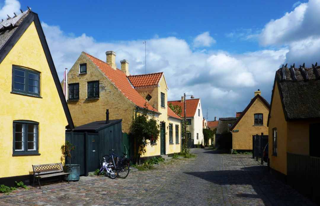 Dines Bogø